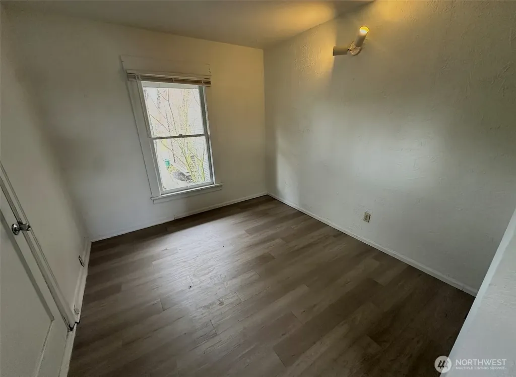 807 49th Street Seattle WA 98103