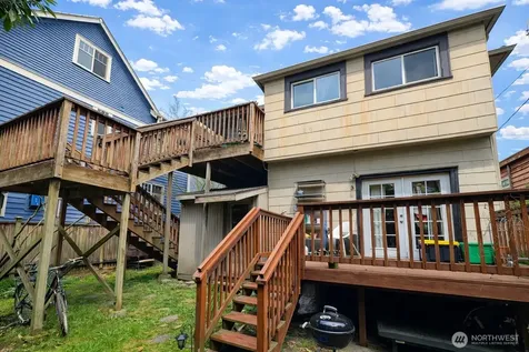 807 49th Street Seattle WA 98103