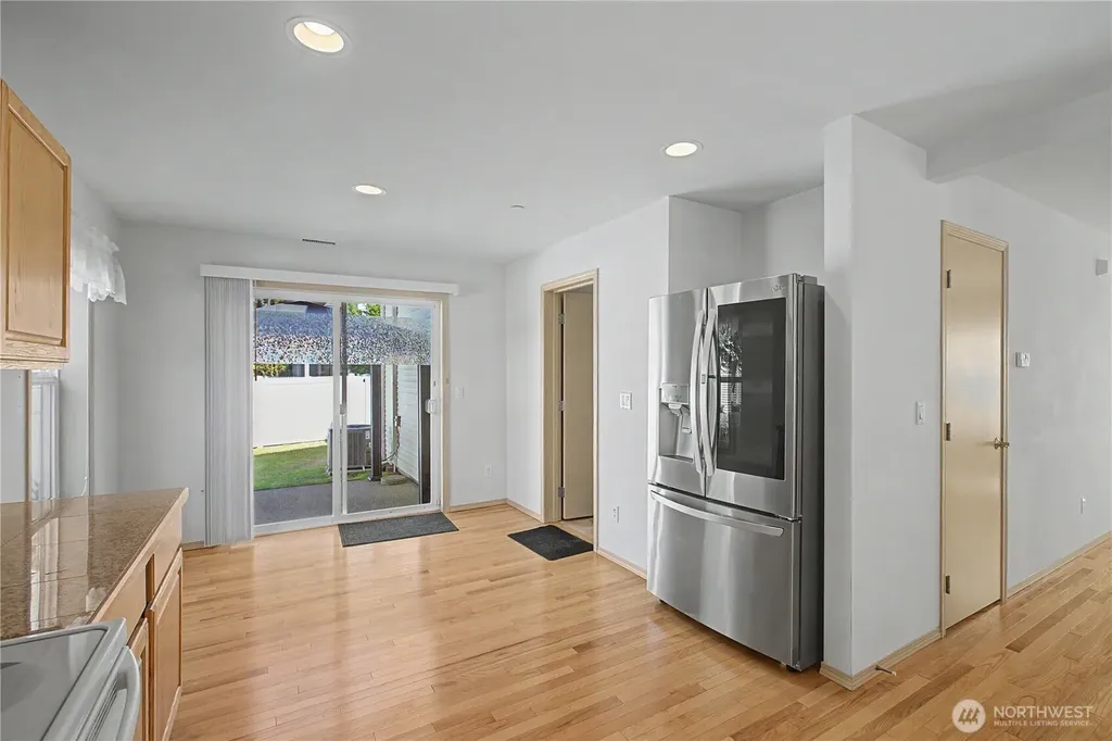 1242 Griggs Dupont WA 98327