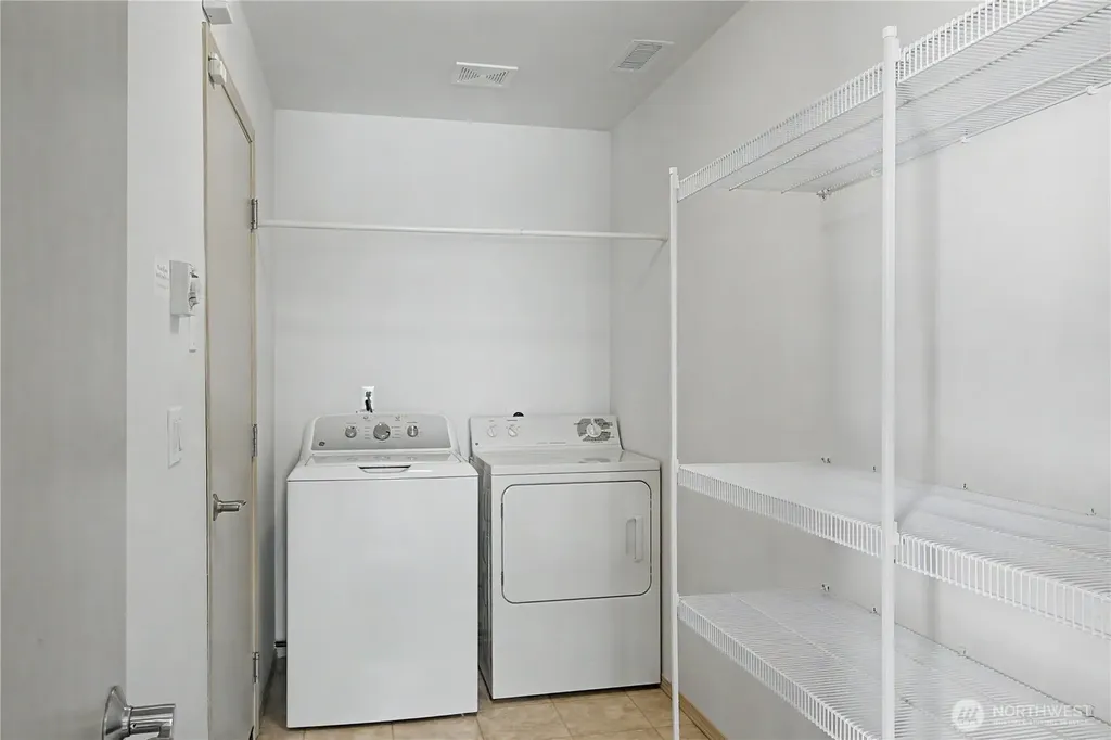 1242 Griggs Dupont WA 98327