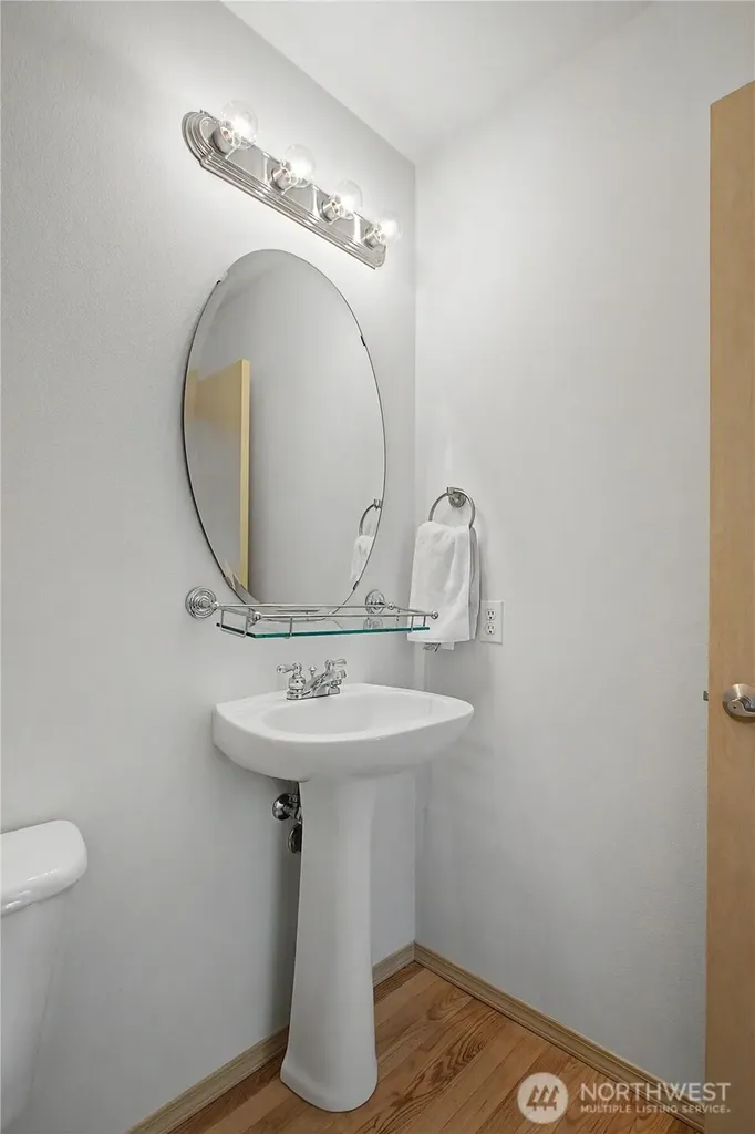 1242 Griggs Dupont WA 98327