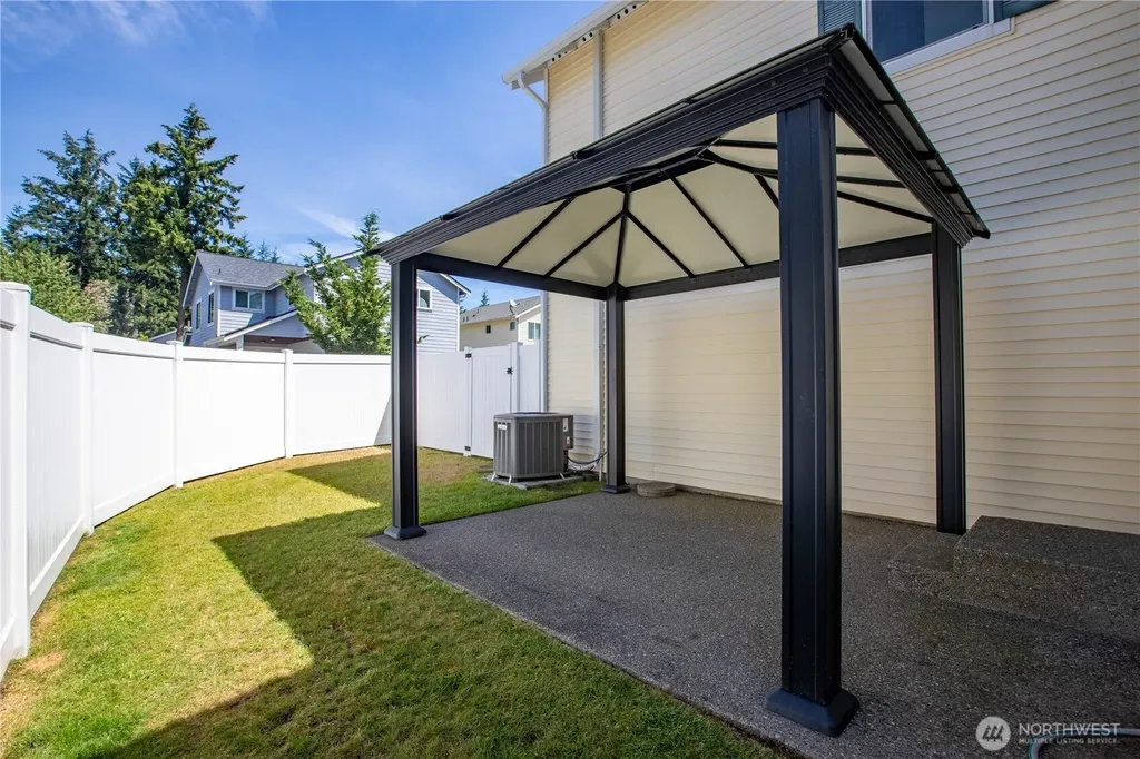 1242 Griggs Dupont WA 98327