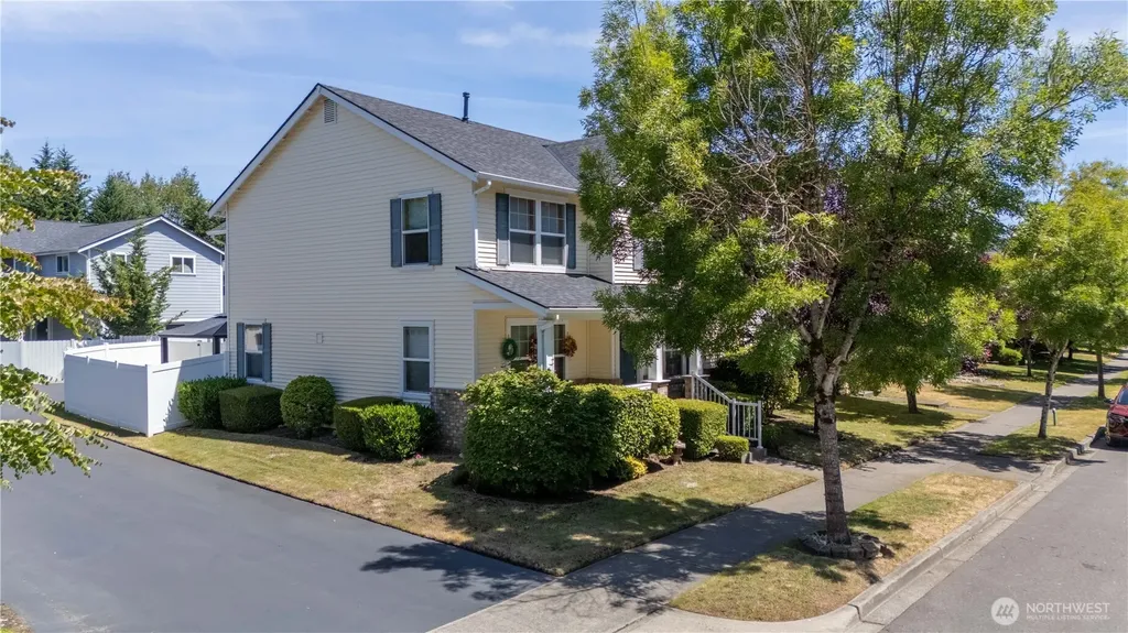 1242 Griggs Dupont WA 98327