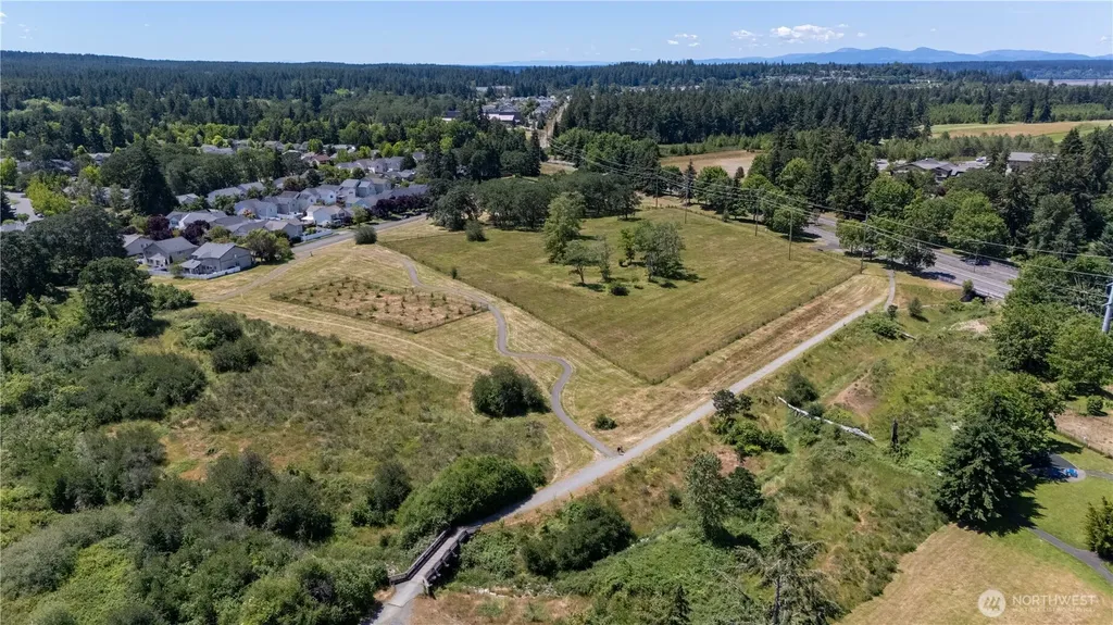 1242 Griggs Dupont WA 98327
