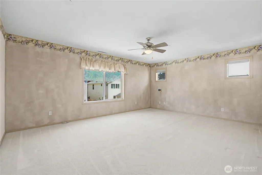 1242 Griggs Dupont WA 98327