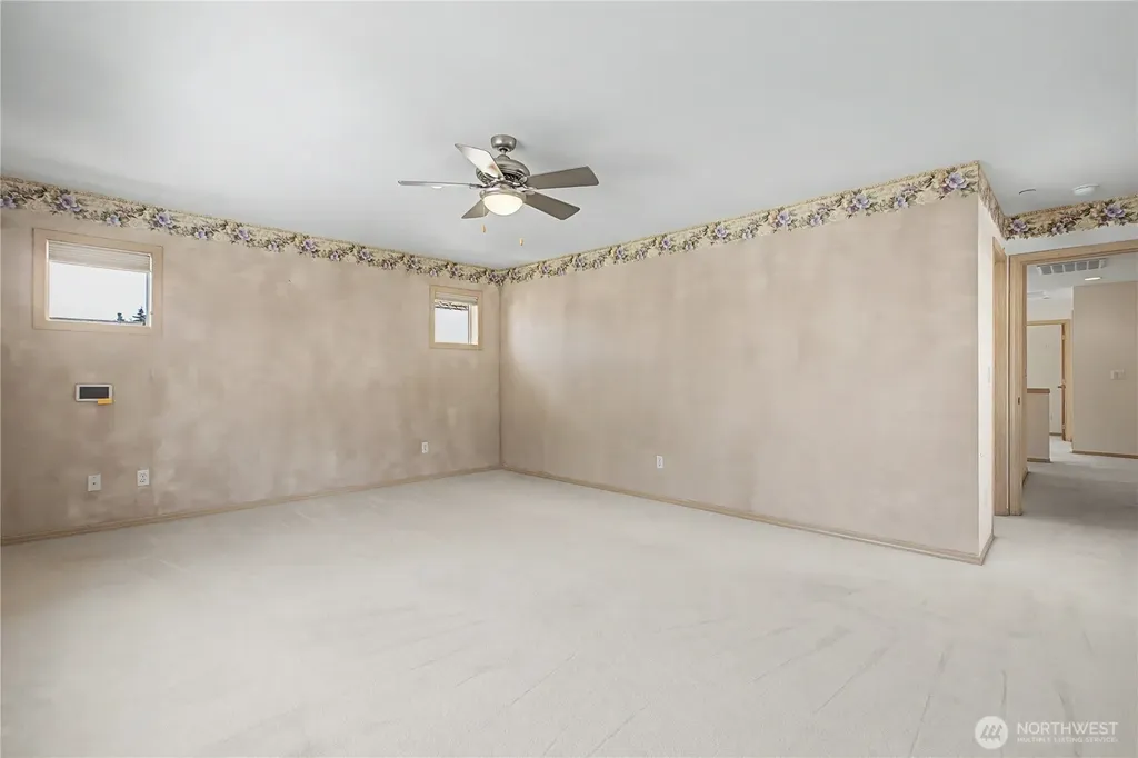 1242 Griggs Dupont WA 98327