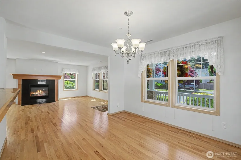 1242 Griggs Dupont WA 98327