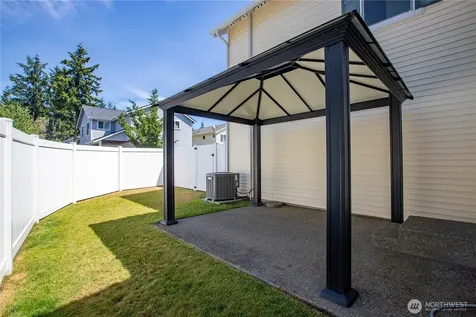 1242 Griggs Street Dupont WA 98327