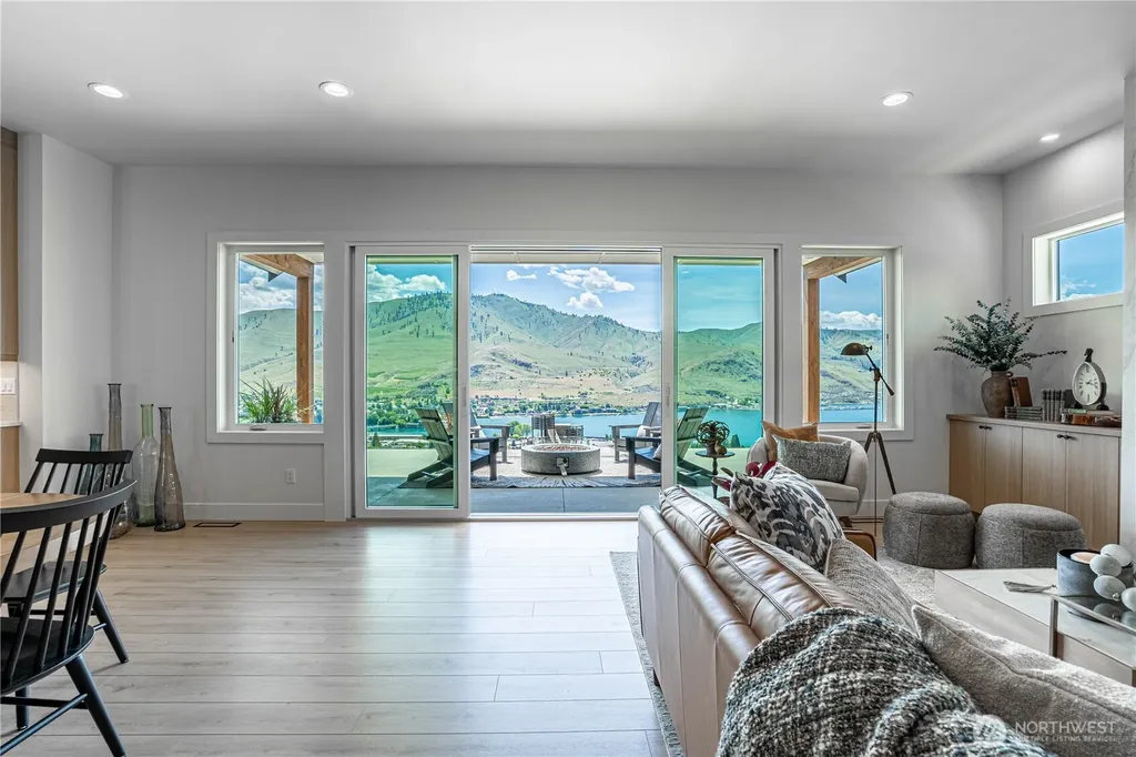548 Harvest Ridge Drive Chelan WA 98816
