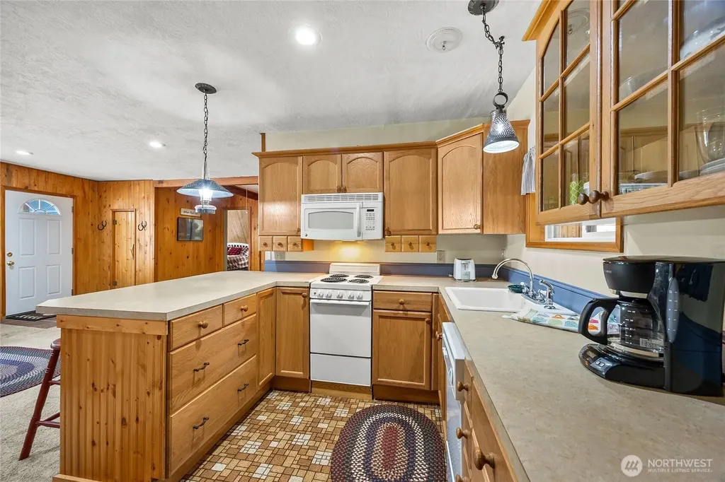 233 Mountain View Drive Packwood WA 98361