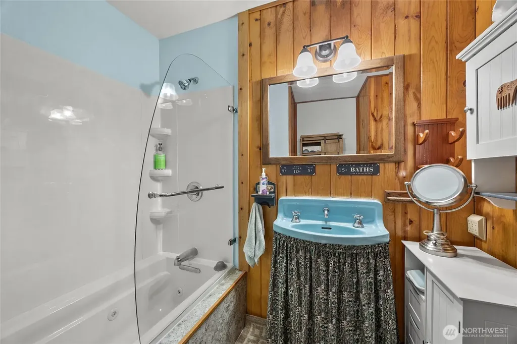 233 Mountain View Drive Packwood WA 98361