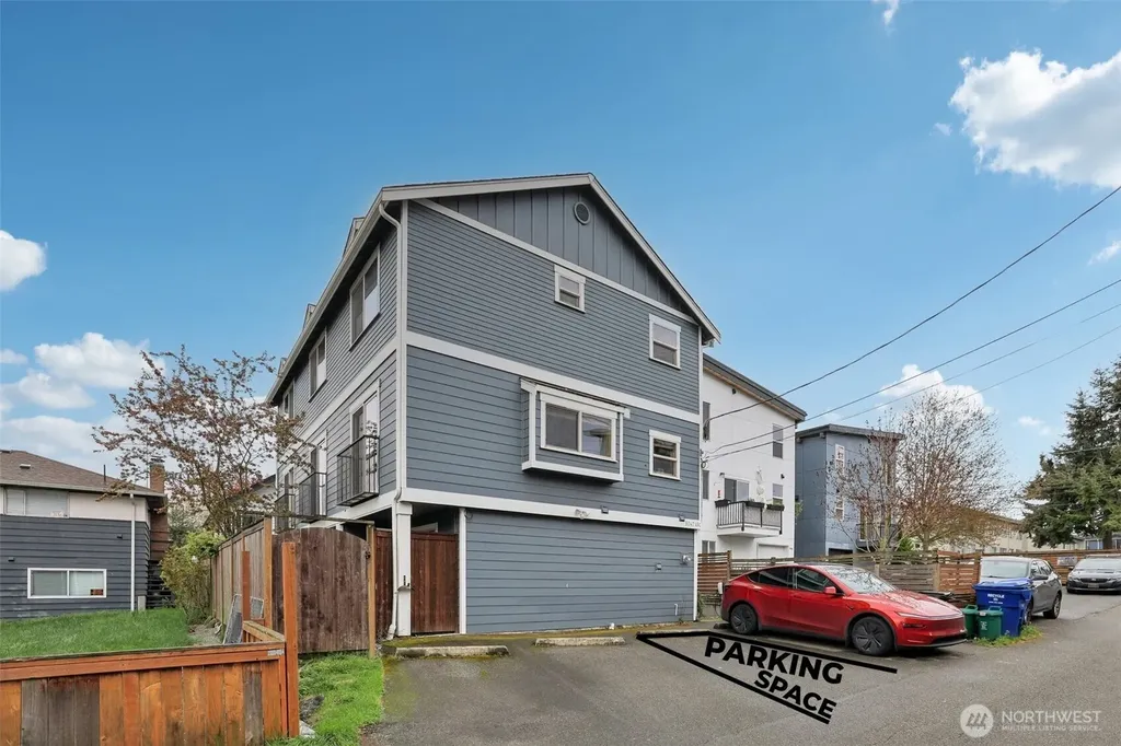 9047 17th Avenue SW Seattle WA 98106