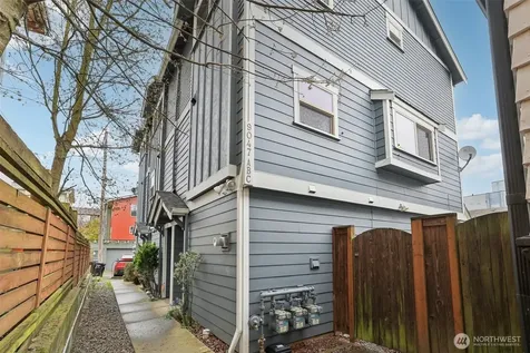 9047 17th Avenue SW Seattle WA 98106
