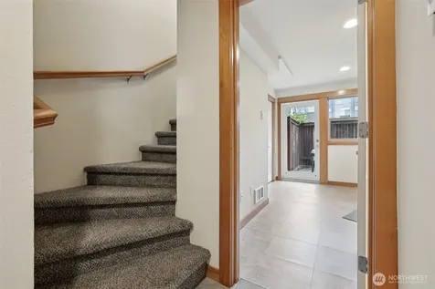 9047 17th Avenue SW Seattle WA 98106