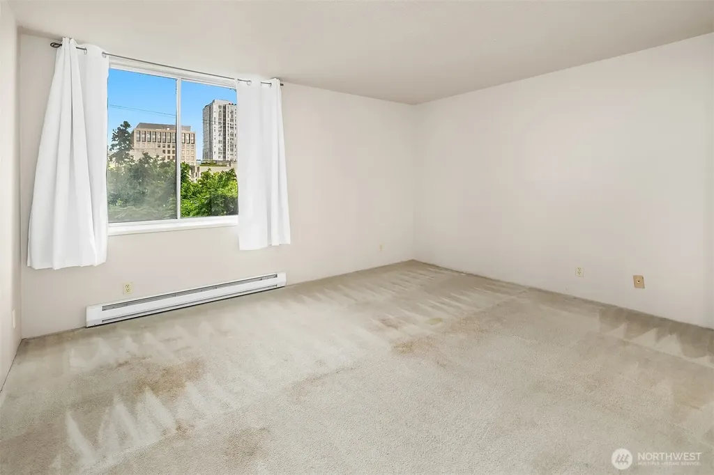 4540 8th Avenue NE Seattle WA 98105