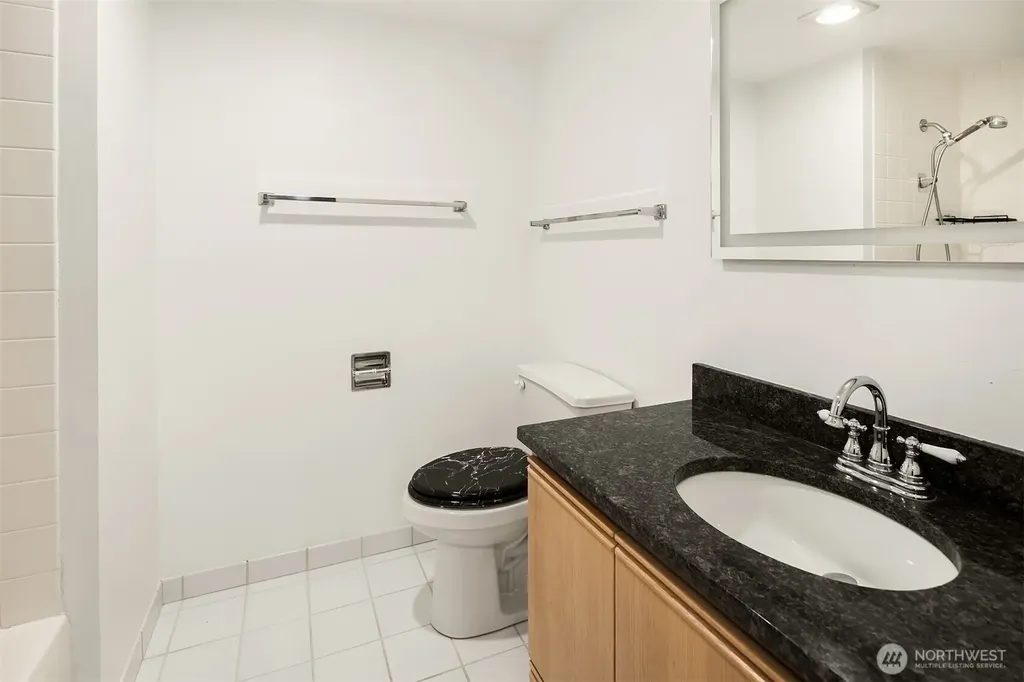 4540 8th Avenue NE Seattle WA 98105