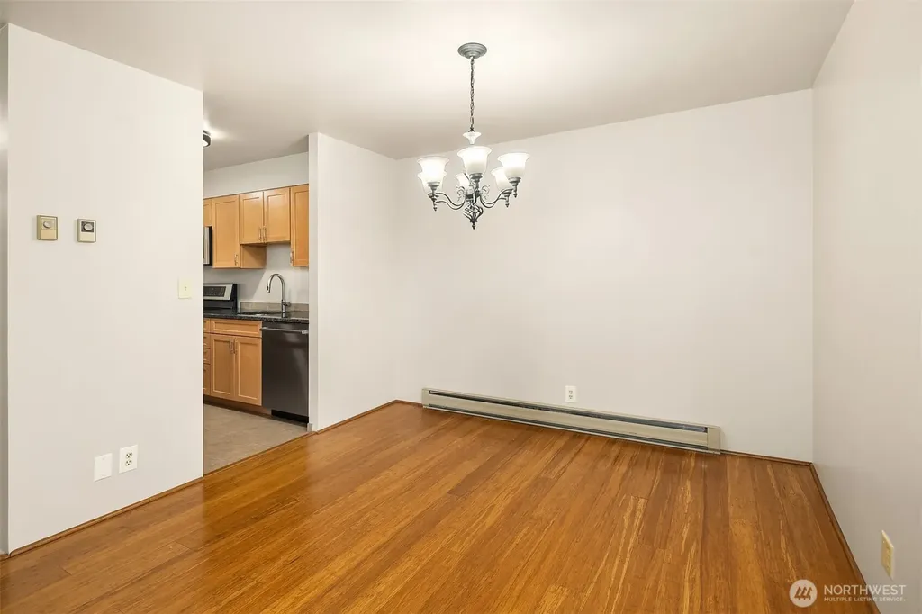 4540 8th Avenue NE Seattle WA 98105
