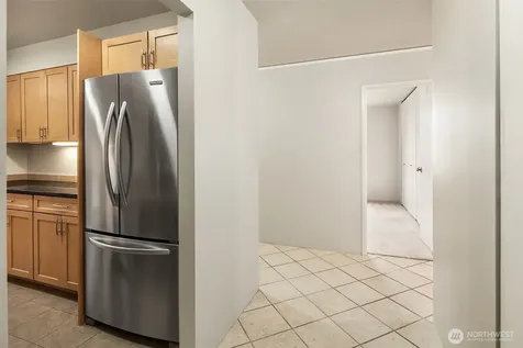 4540 8th Avenue NE Seattle WA 98105