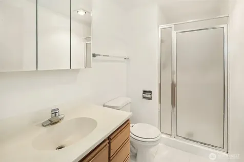 4540 8th Avenue NE Seattle WA 98105