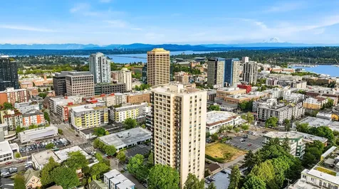 4540 8th Avenue NE Seattle WA 98105