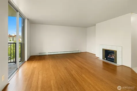 4540 8th Avenue NE Seattle WA 98105