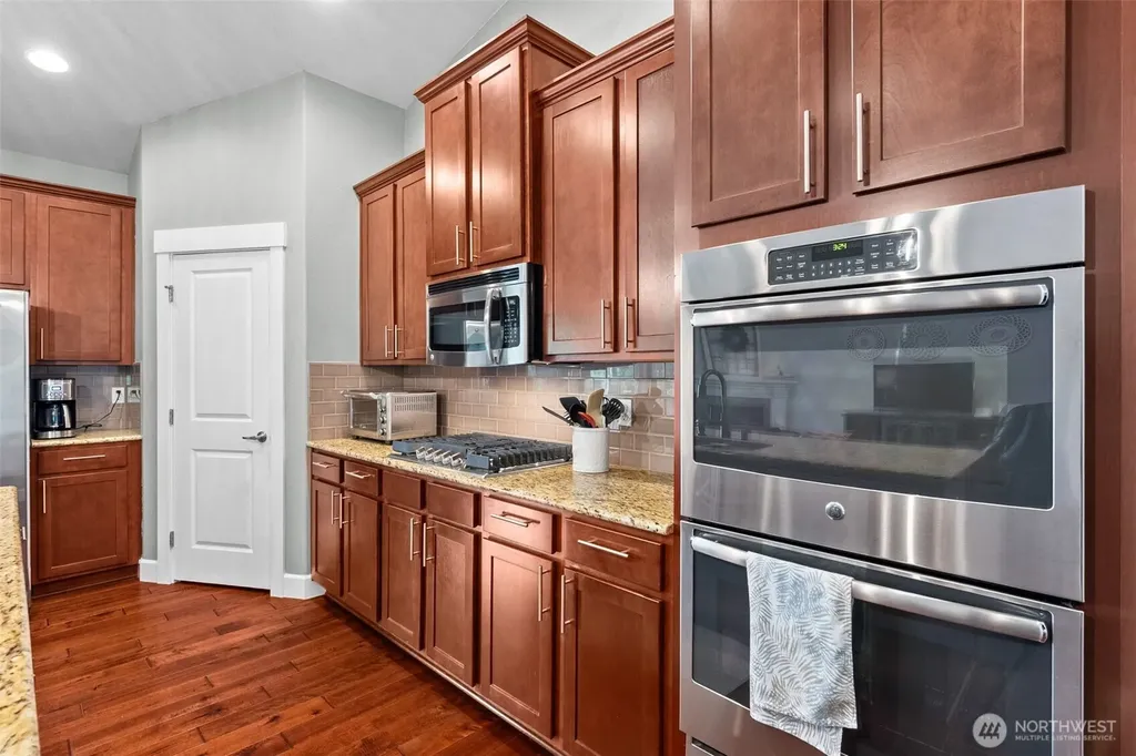10411 32nd Street E Edgewood WA 98372