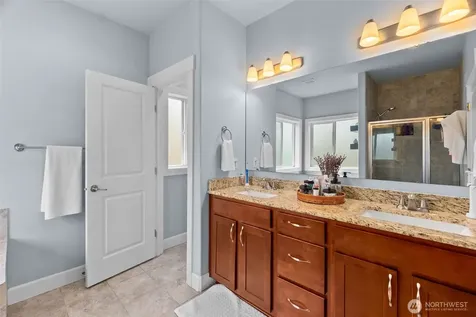 10411 32nd Street E Edgewood WA 98372