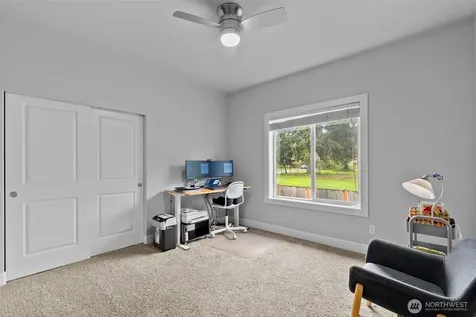 10411 32nd Street E Edgewood WA 98372