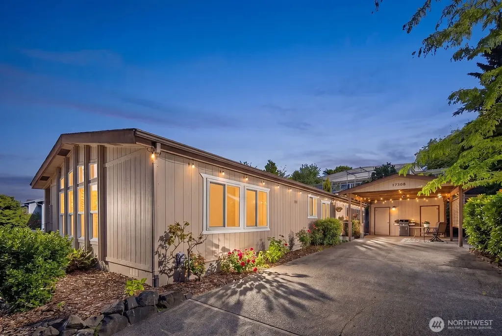 17308 Woodcrest Drive NE Bothell WA 98011