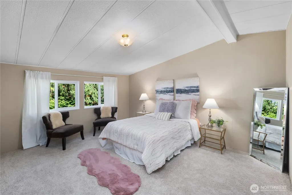 17308 Woodcrest Drive NE Bothell WA 98011