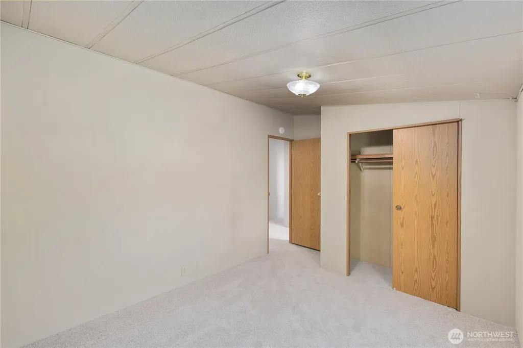 17308 Woodcrest Drive NE Bothell WA 98011