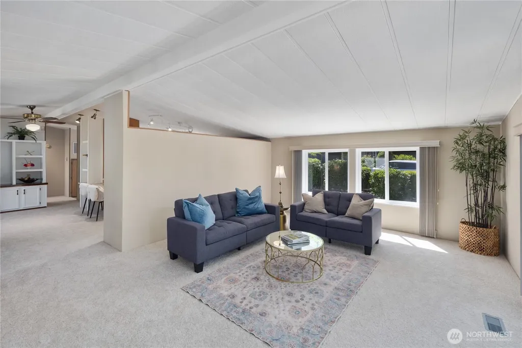 17308 Woodcrest Drive NE Bothell WA 98011