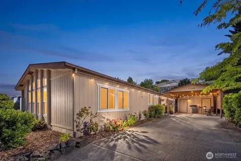 17308 Woodcrest Drive NE Bothell WA 98011