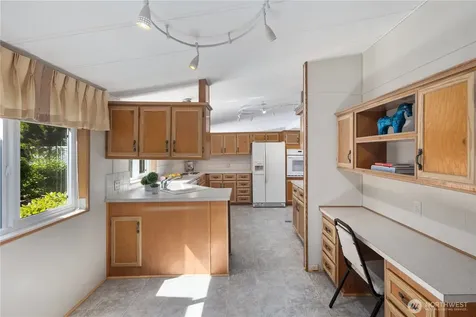 17308 Woodcrest Drive NE Bothell WA 98011