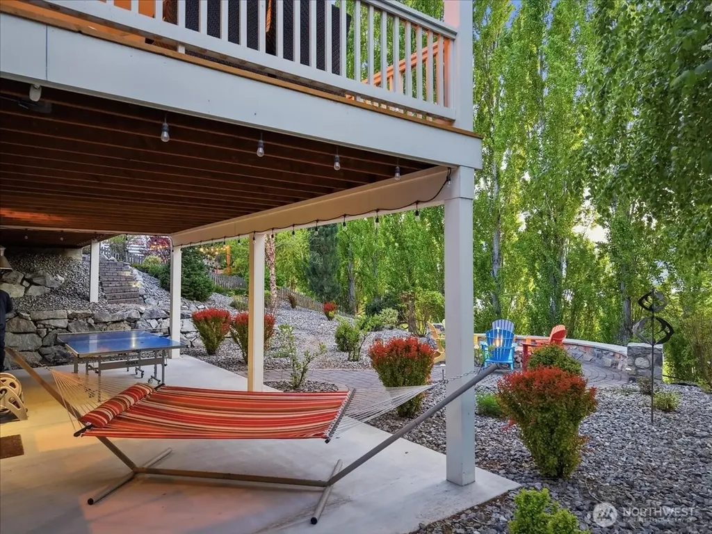 216 Porcupine Lane Chelan WA 98816