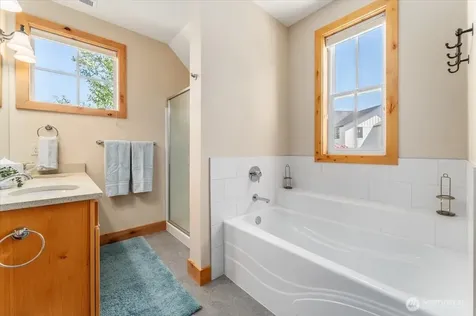 216 Porcupine Lane Chelan WA 98816
