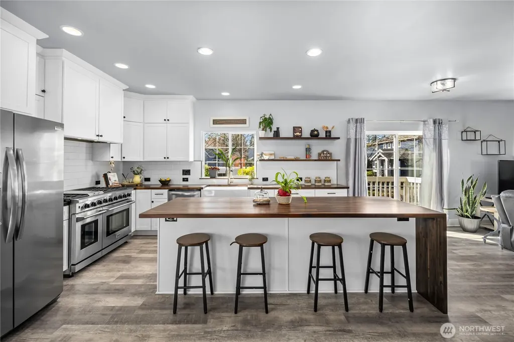 4915 Bering Street NW Gig Harbor WA 98332
