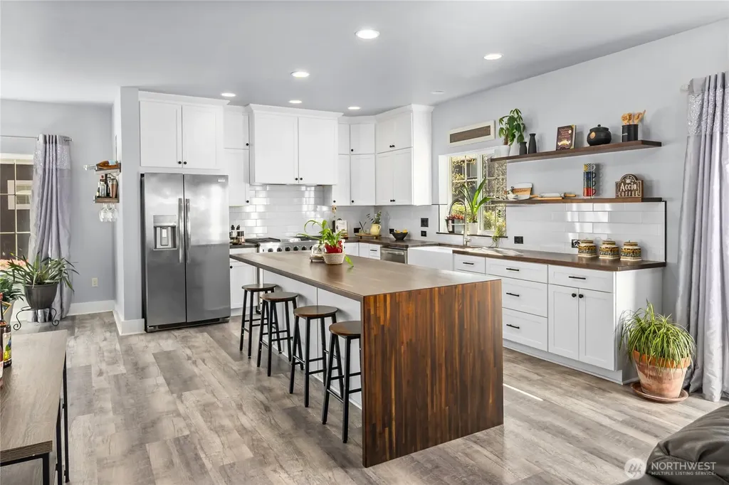 4915 Bering Street NW Gig Harbor WA 98332