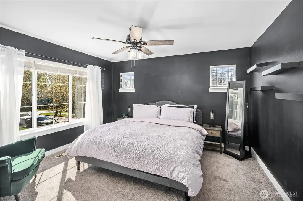 4915 Bering Street NW Gig Harbor WA 98332