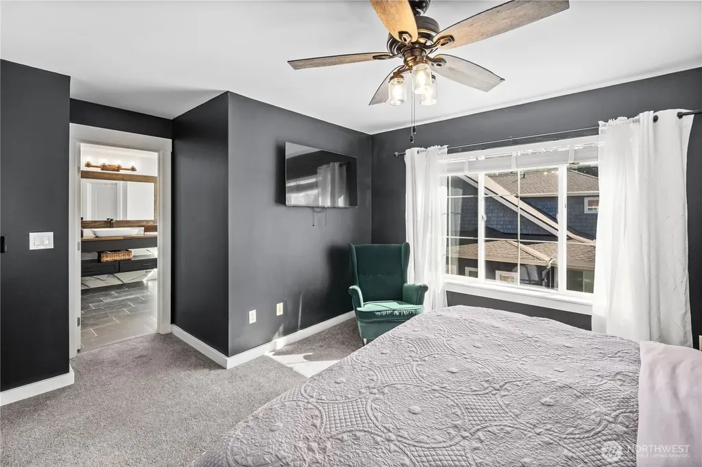4915 Bering Street NW Gig Harbor WA 98332