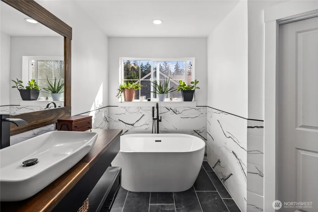 4915 Bering Street NW Gig Harbor WA 98332