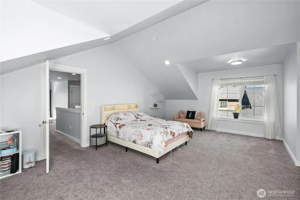 4915 Bering Street NW Gig Harbor WA 98332