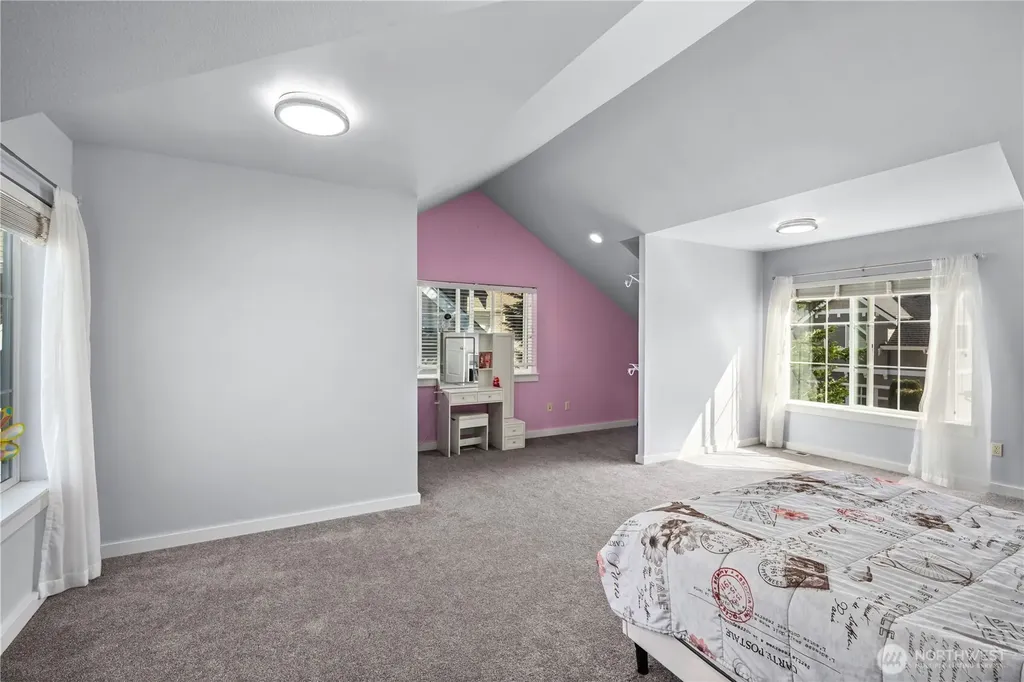 4915 Bering Street NW Gig Harbor WA 98332