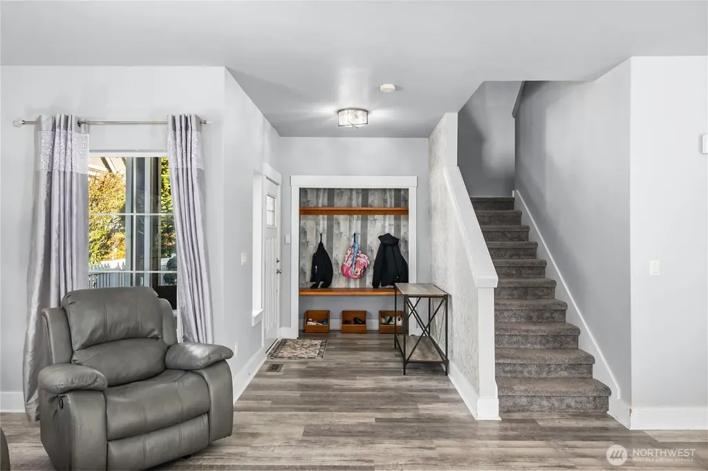 4915 Bering Street NW Gig Harbor WA 98332