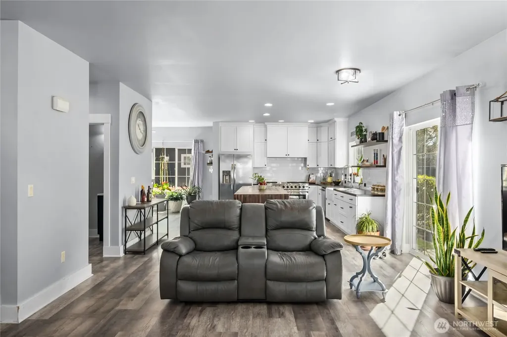 4915 Bering Street NW Gig Harbor WA 98332