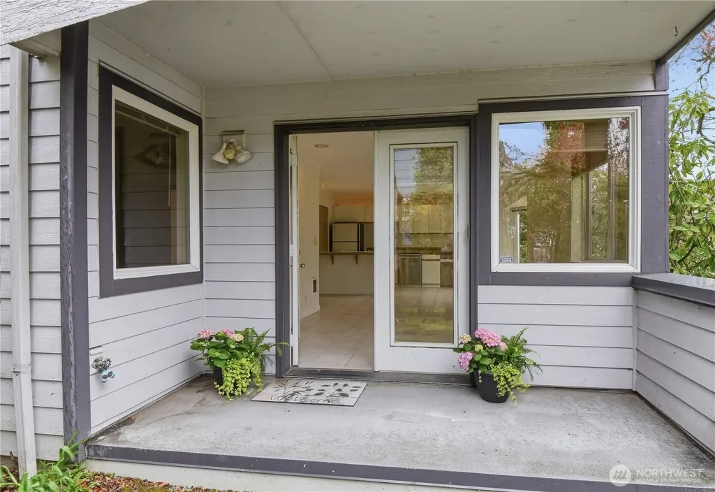 4811 Phinney Avenue N Seattle WA 98103
