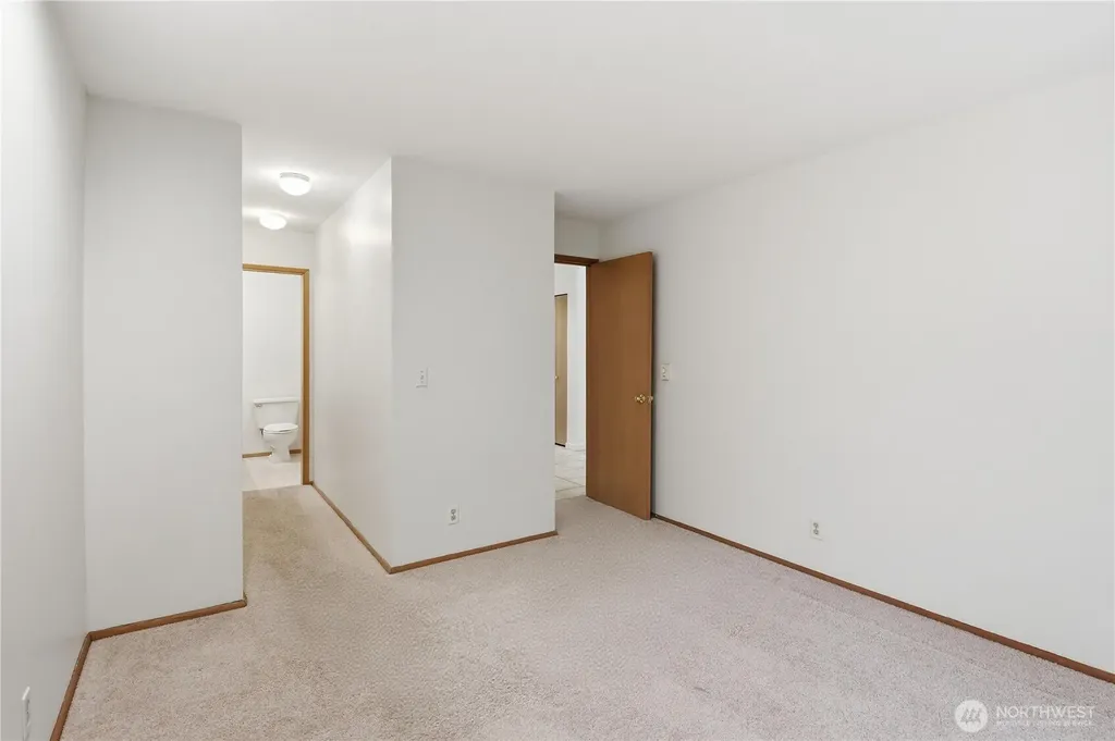 4811 Phinney Avenue N Seattle WA 98103