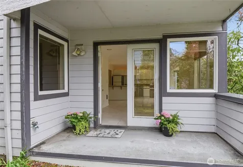 4811 Phinney Avenue N Seattle WA 98103