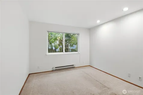 4811 Phinney Avenue N Seattle WA 98103