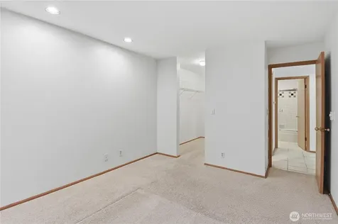 4811 Phinney Avenue N Seattle WA 98103